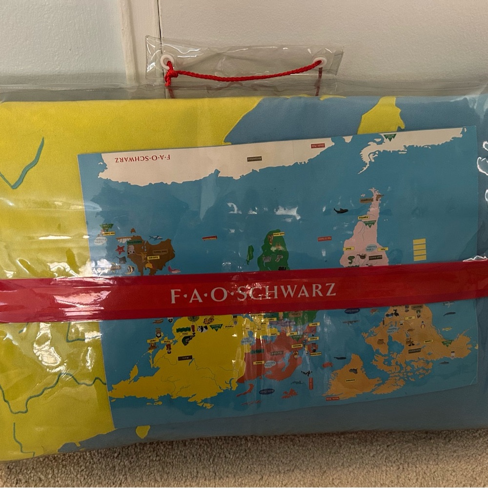 FAO Schwarz Giant World Map